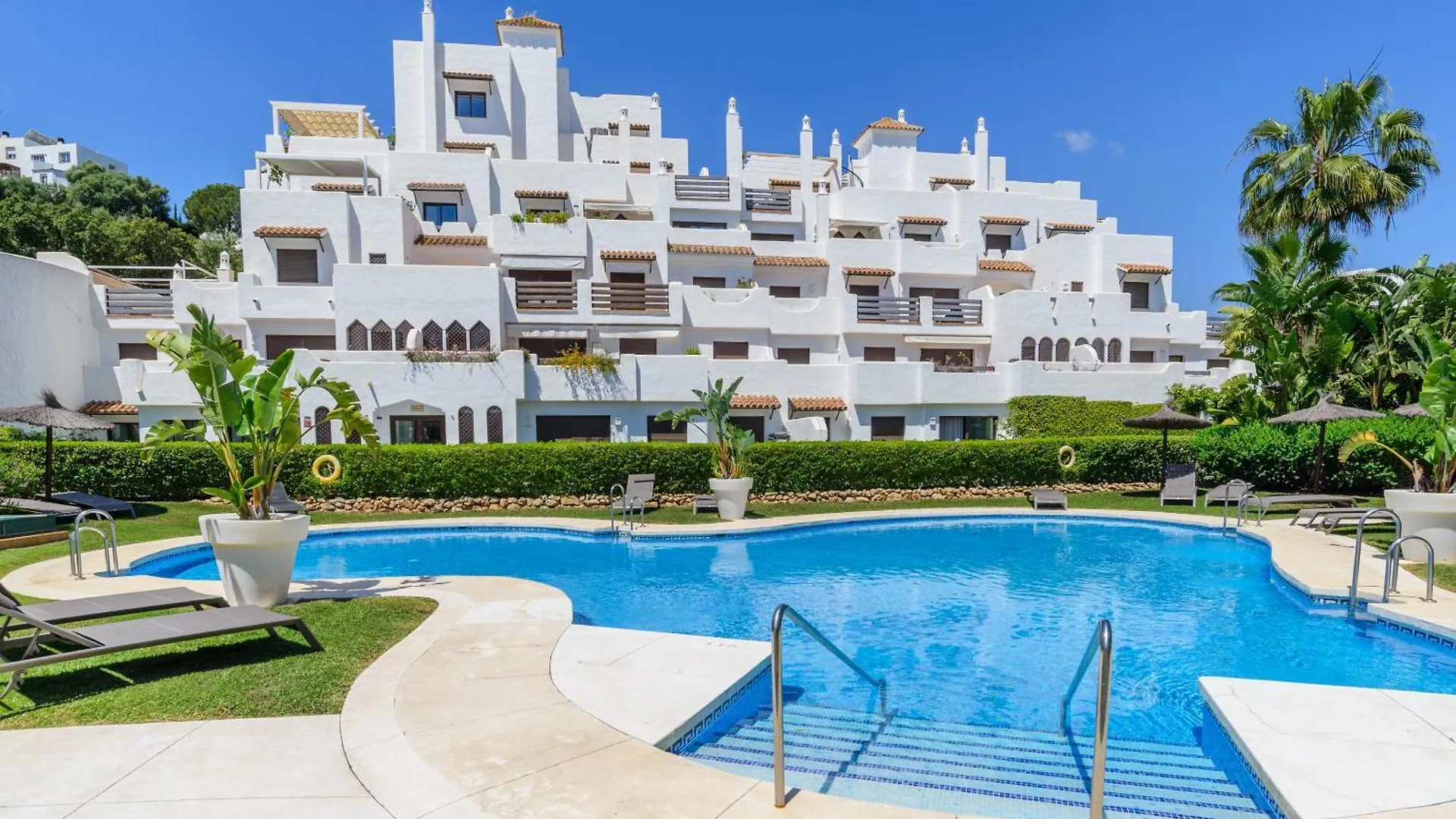 مبيت وإفطار إِستيبونا Golf Hills